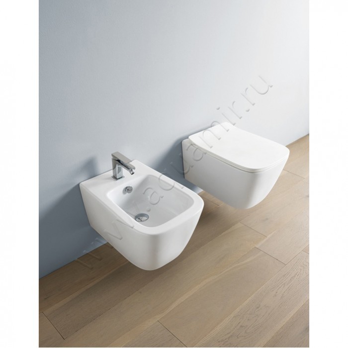 Унитаз подвесной ArtCeram A16 52 см, безободковый, белый ASV0030100 в интерьере