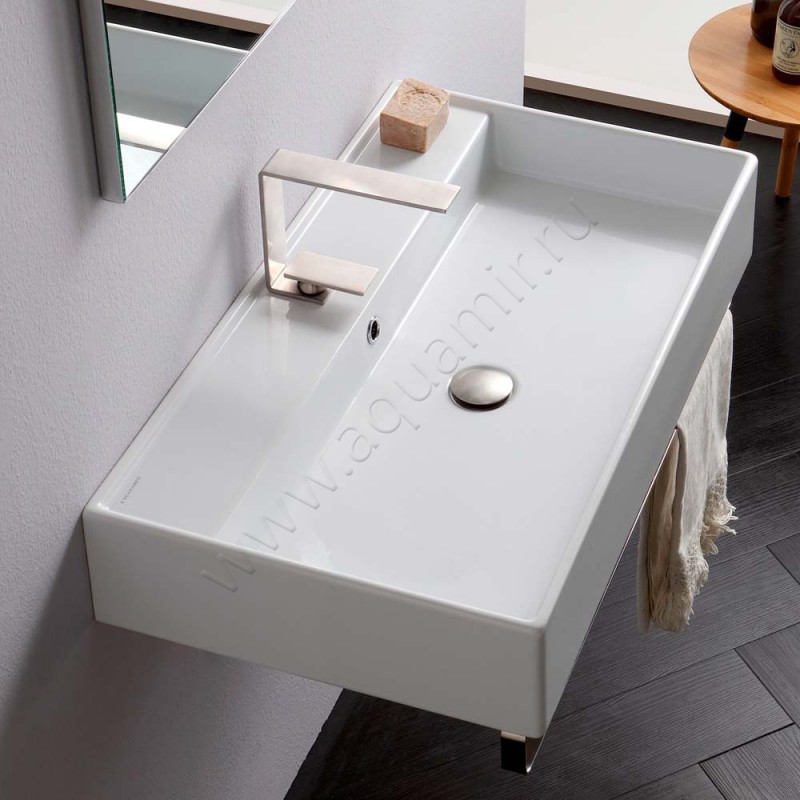 Раковина-чаша накладная с отверстием под смеситель Scarabeo Teorema 80 см 8031R80 в интерьере