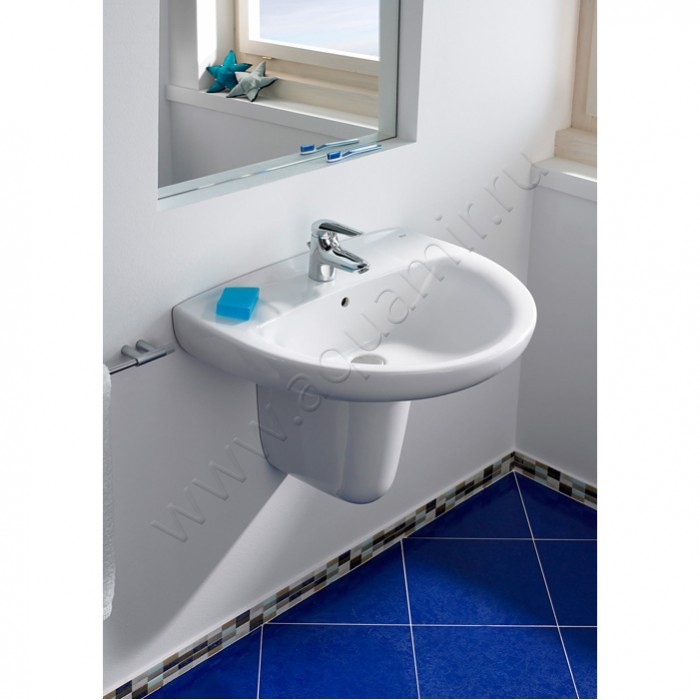 Раковина подвесная Roca Victoria 56 см 732739300Y в интерьере