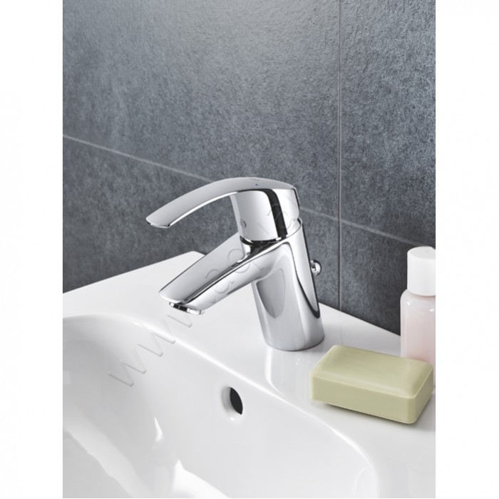 Рукомойник подвесной Grohe Euro Ceramic 44,9 см 39324000 в интерьере