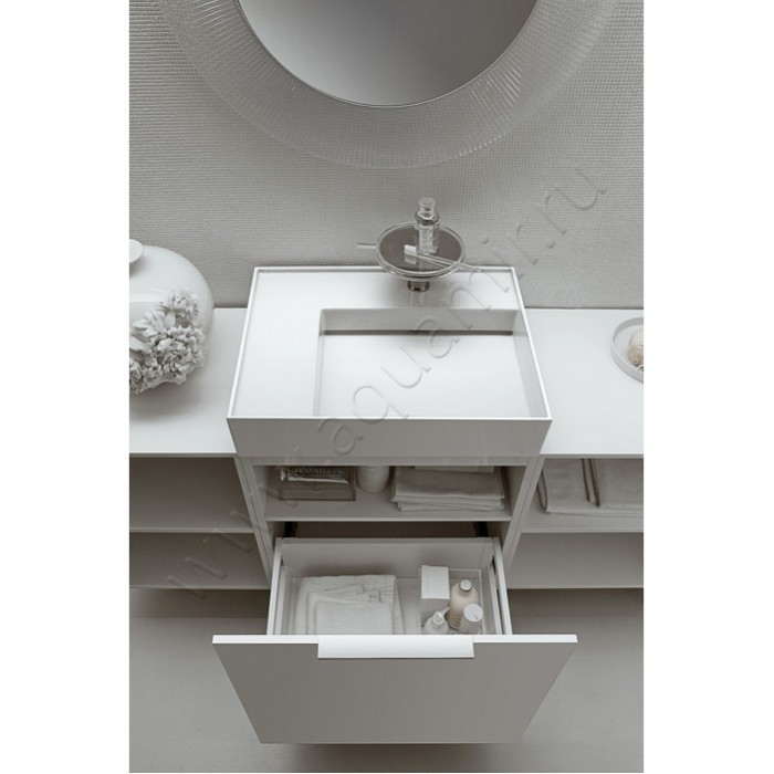 Раковина-чаша накладная с отверстием под смеситель Laufen Kartell 60 см 8103350001041 в интерьере