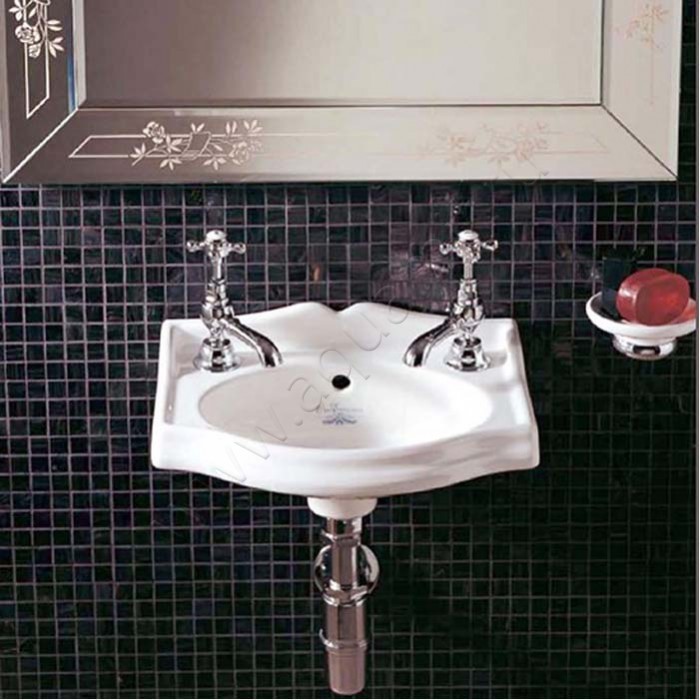 Рукомойник подвесной Simas Arcade 37 см AR035SX в интерьере