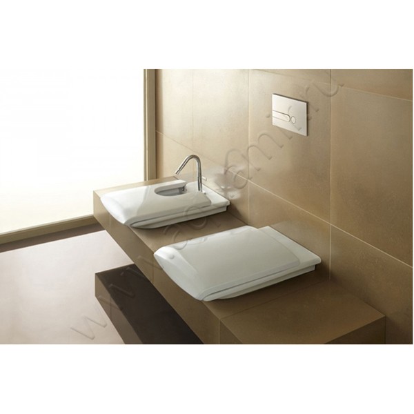 Биде подвесное Jacob Delafon Stillness E130400 в интерьере