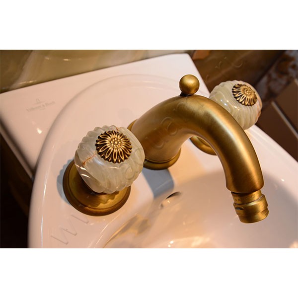 Смеситель для биде Nicolazzi Onice 2115GO09O в интерьере