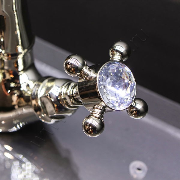 Смеситель для раковины Nicolazzi Half Dome Crystal 1408CR93 в интерьере