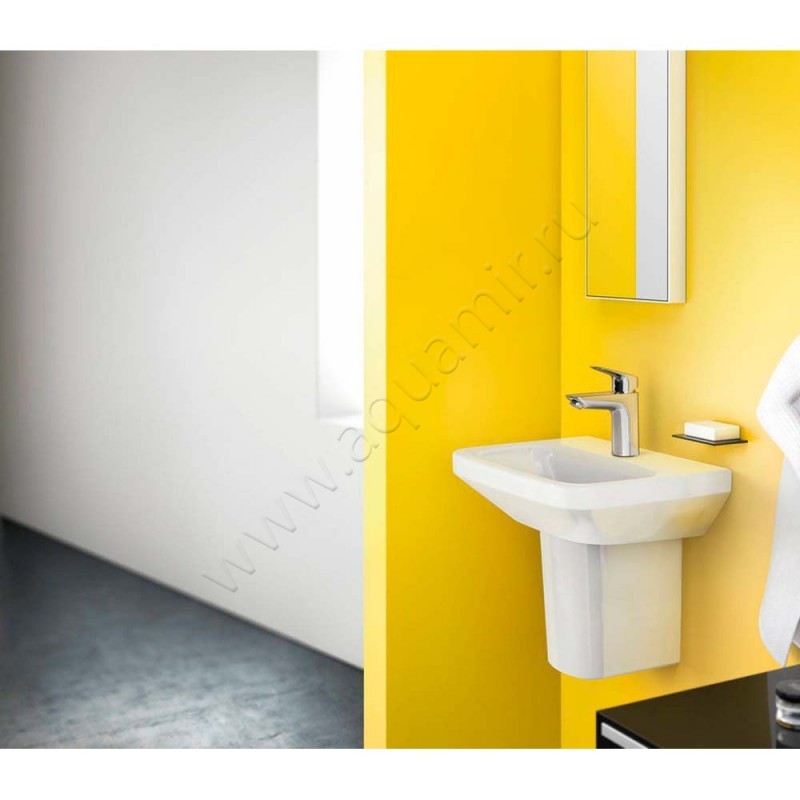 Смеситель для раковины Hansgrohe Logis 71103000 в интерьере