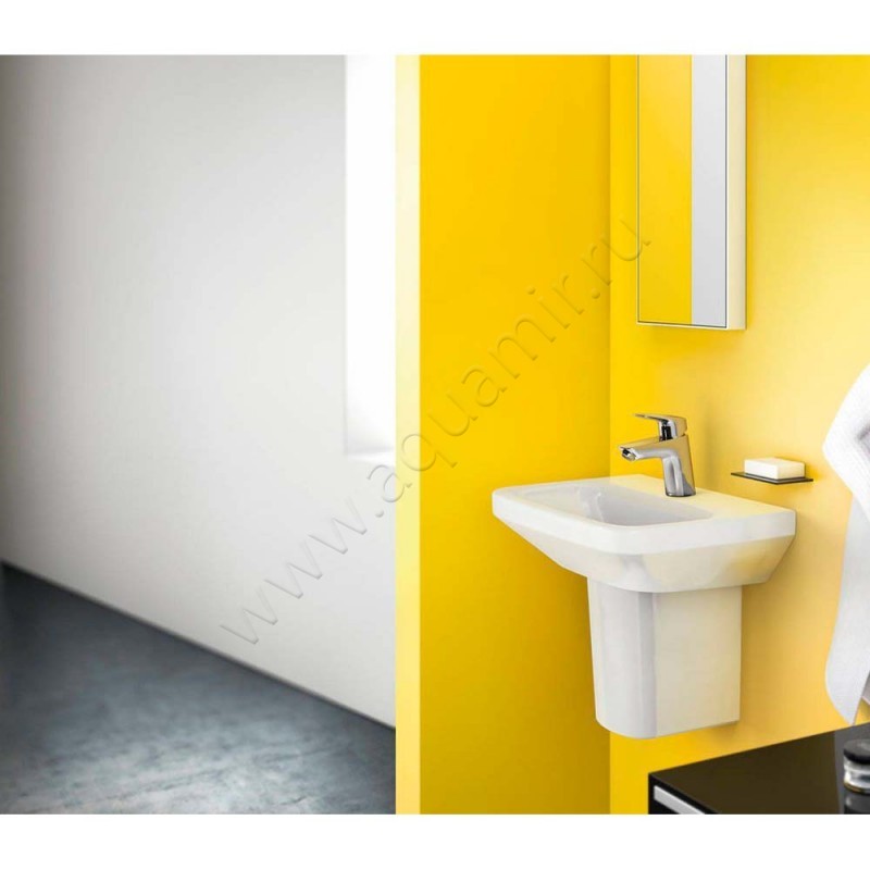 Смеситель для раковины Hansgrohe Logis 71073000 в интерьере