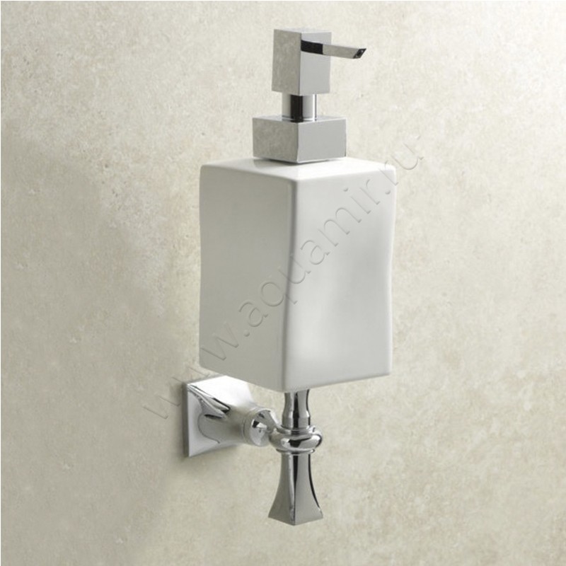 Дозатор Stilhaus Prisma бронза PR3025BI в интерьере