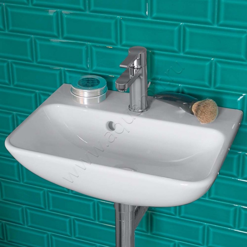 Смеситель для раковины Duravit B.2 B21010001010 в интерьере