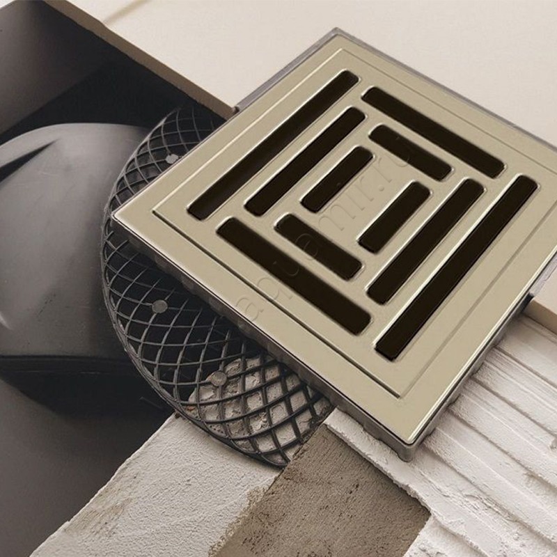 Трап душевой Berges Wasserhaus Platz Uno 090169 в интерьере