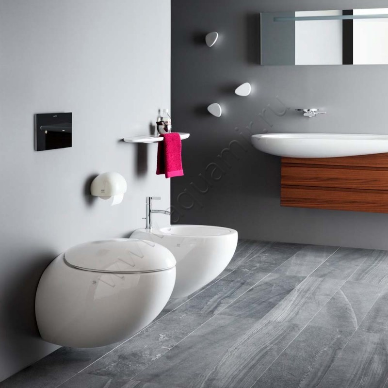 Унитаз подвесной Laufen IL BAGNO ALESSI ONE 58,5 см, белый, с покрытием cleancoat 8209714000001 в интерьере