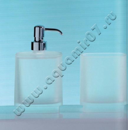 Дозатор Colombo Time хром W4271000 в интерьере