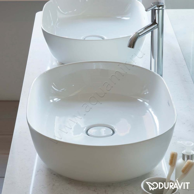 Раковина-чаша накладная Duravit Luv 60 см 0379602600 в интерьере