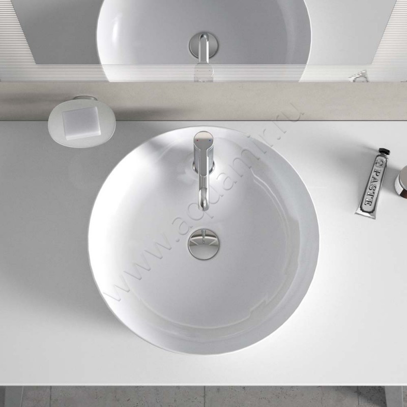 Раковина-чаша накладная с отверстием под смеситель Duravit Cape Cod 48 см 23284800001 в интерьере