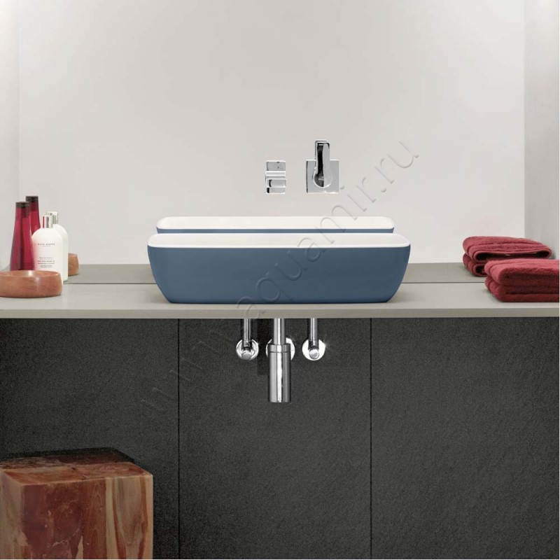 Раковина-чаша накладная Villeroy & Boch Artis 58 см, фарфор, синий/белый/ocean 417258BCW2 в интерьере