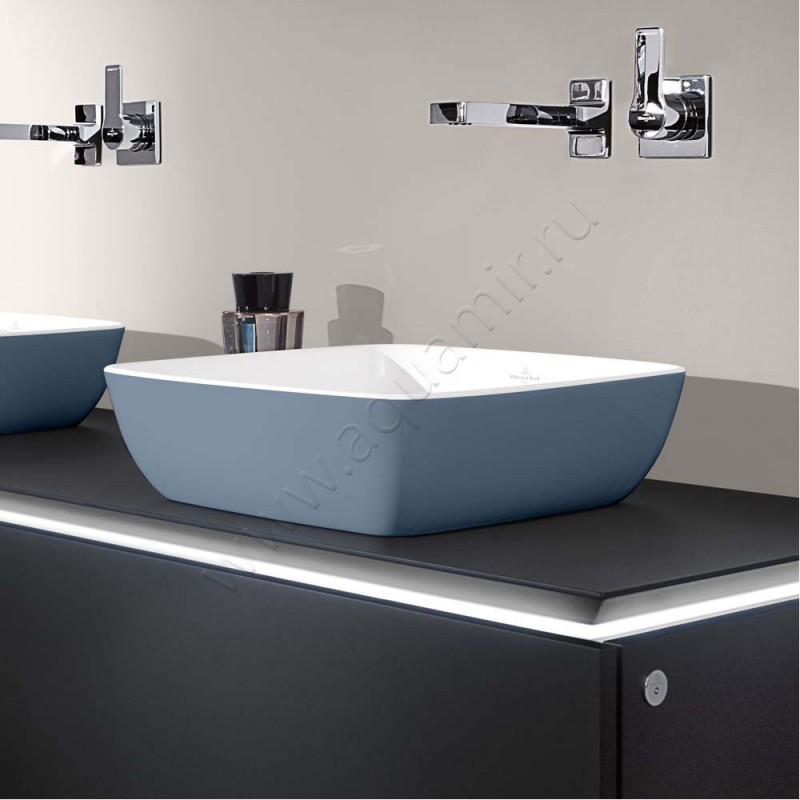 Раковина-чаша накладная Villeroy & Boch Artis 41 см, фарфор, синий/белый/ocean 417841BCW2 в интерьере
