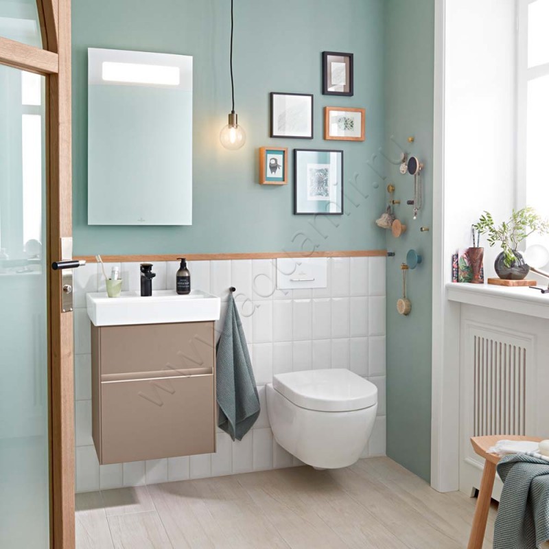 Рукомойник подвесной Villeroy & Boch Collaro 50 см, фарфор, белый глянец/white alpin 43345001 в интерьере