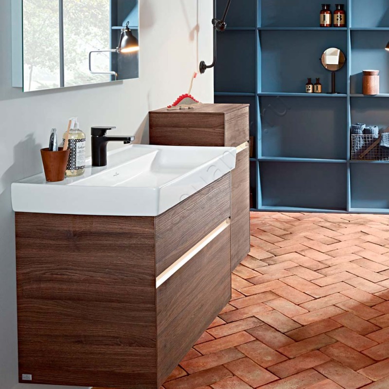 Раковина мебельная накладная Villeroy & Boch Collaro 80 см, фарфор, белый глянец/white alpin 4A338101 в интерьере