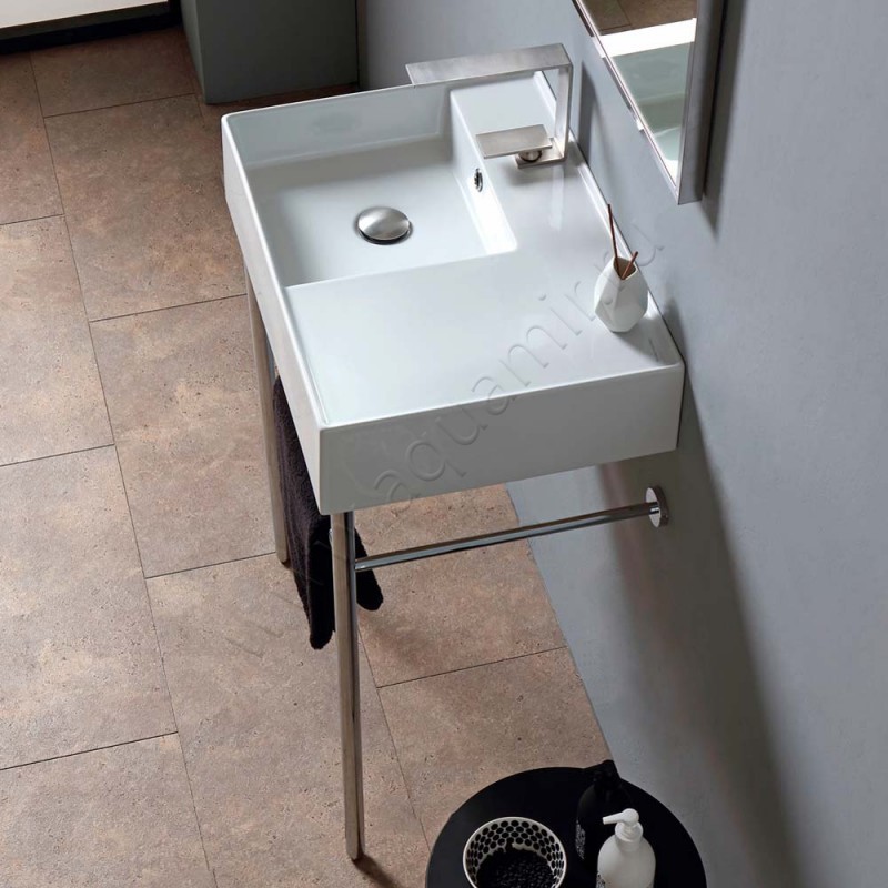 Раковина-чаша накладная с отверстием под смеситель Scarabeo Teorema 2.0 60 см 5114BK в интерьере