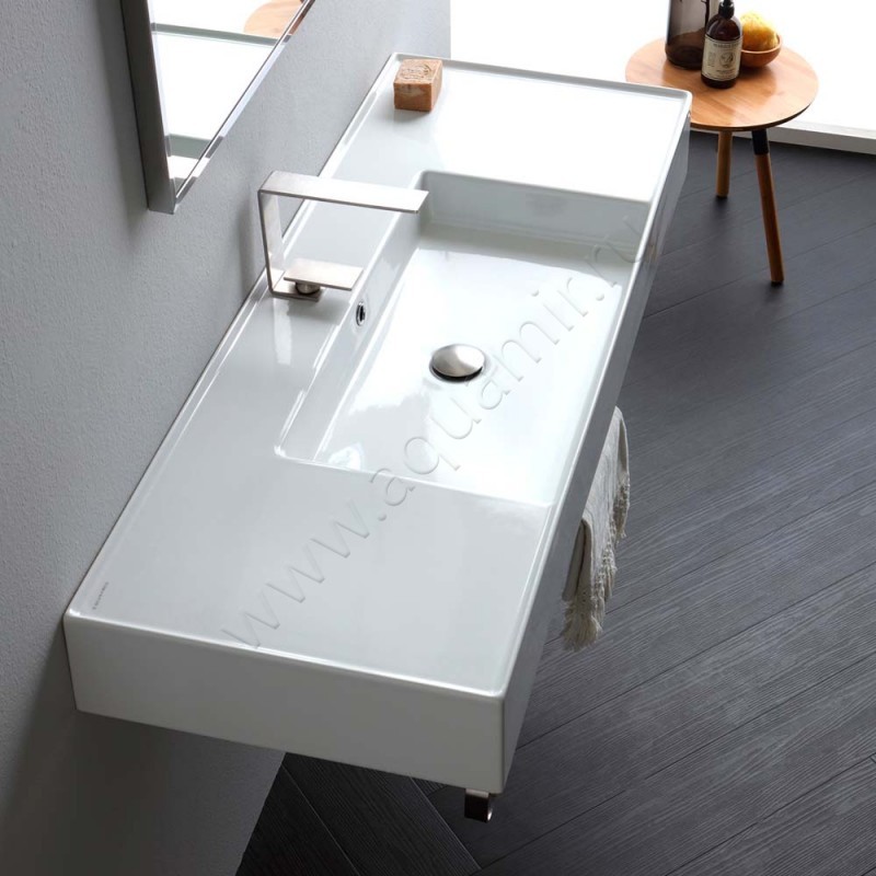 Раковина-чаша накладная с отверстием под смеситель Scarabeo Teorema 2.0 121 см 5125 в интерьере