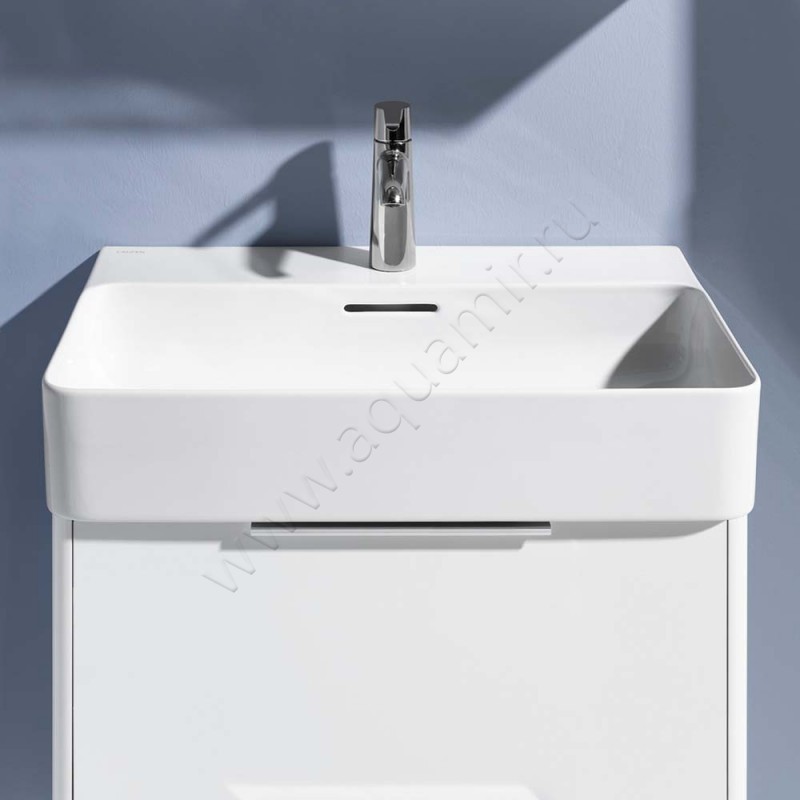 Раковина мебельная накладная Laufen VAL 60 см 8102834001041 в интерьере