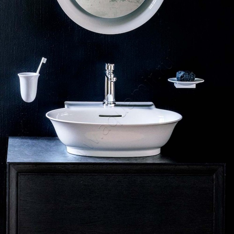 Рукомойник подвесной Laufen The New Classic 50 см 8168520001041 в интерьере