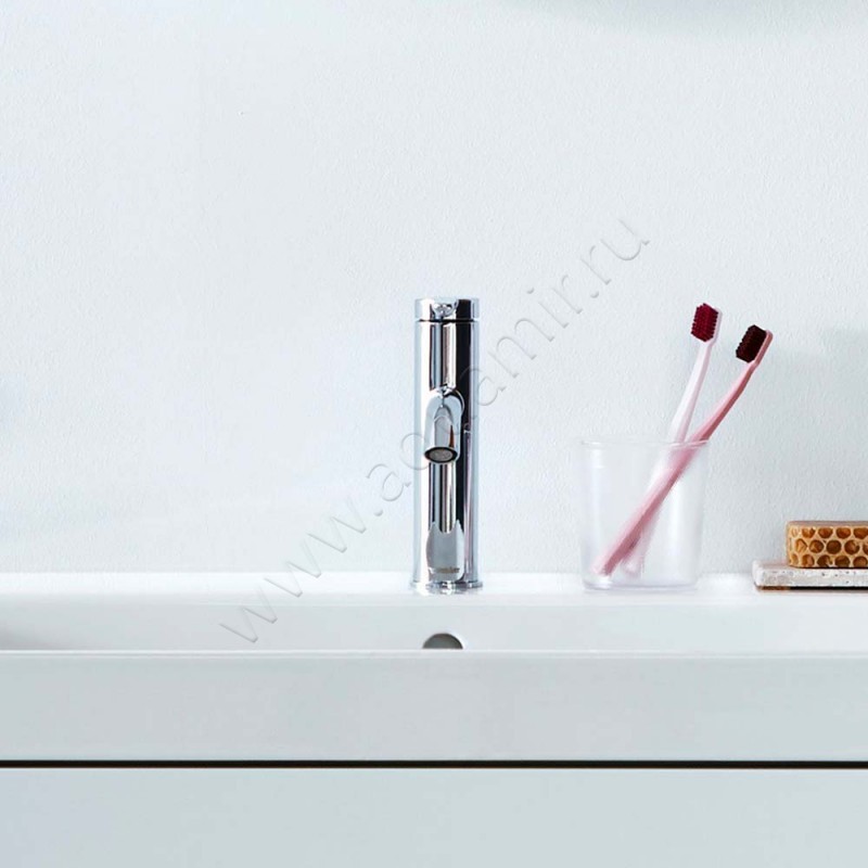 Смеситель для раковины Duravit C.1 C11020001010 в интерьере
