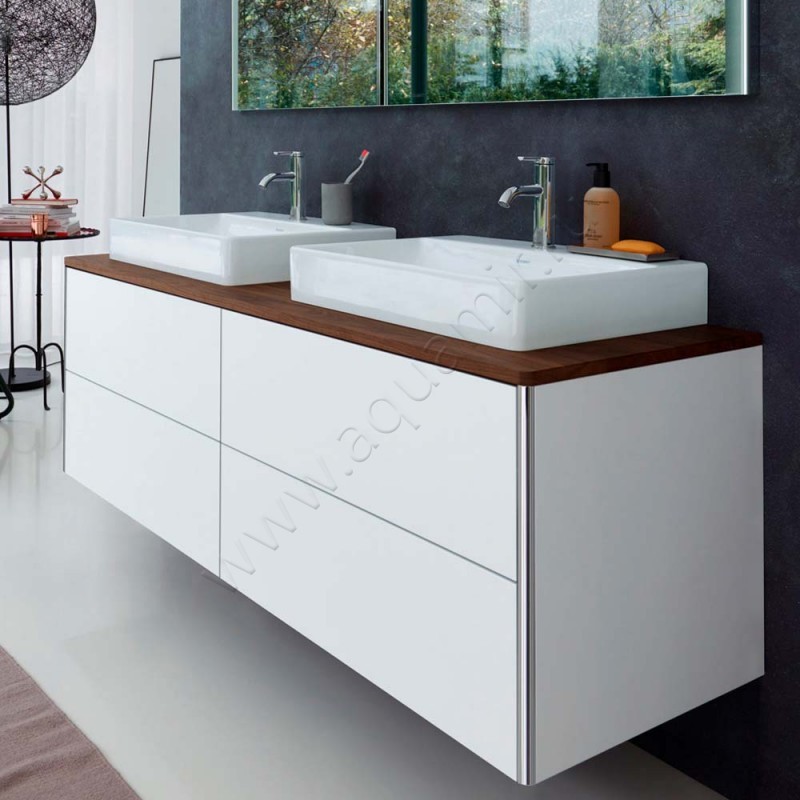 Смеситель для раковины Duravit C.1 C11020001010 в интерьере