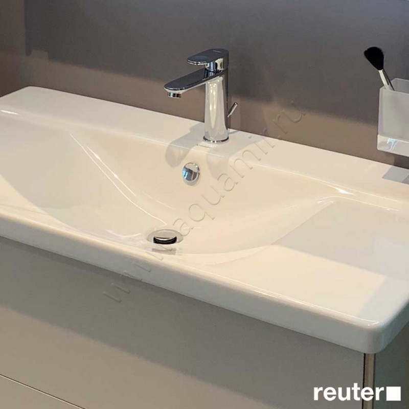 Однорычажный смеситель для раковины Duravit B.3 B31020001010 в интерьере