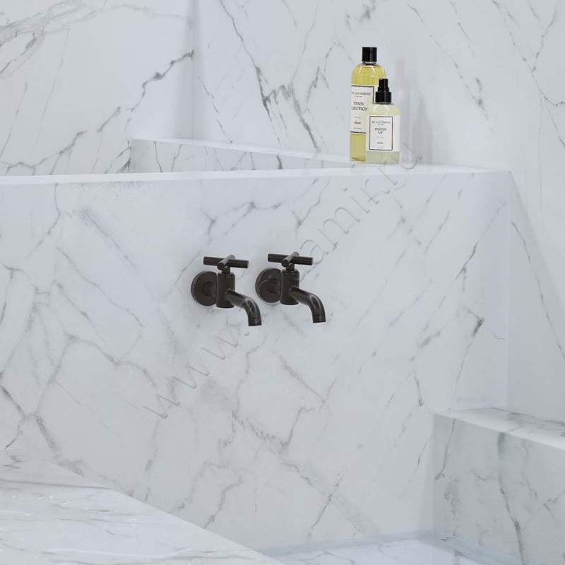 Кран для холодной воды Dornbracht TARA платина 3001089208 в интерьере