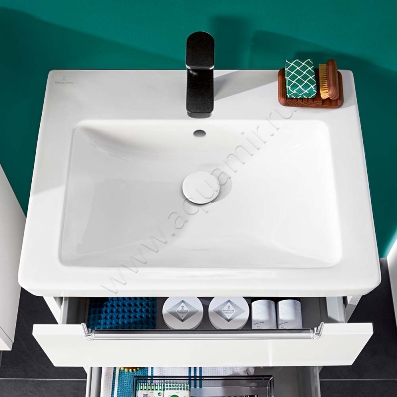 Раковина мебельная накладная Villeroy & Boch Subway 2.0 60 см, фарфор, белый глянец/white alpin 7113F001 в интерьере