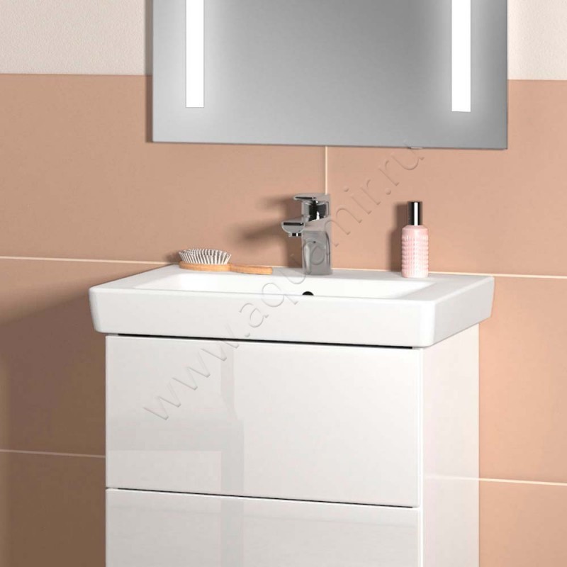 Раковина мебельная накладная Villeroy & Boch Subway 2.0 55 см, фарфор, белый глянец/white alpin 7113F501 в интерьере