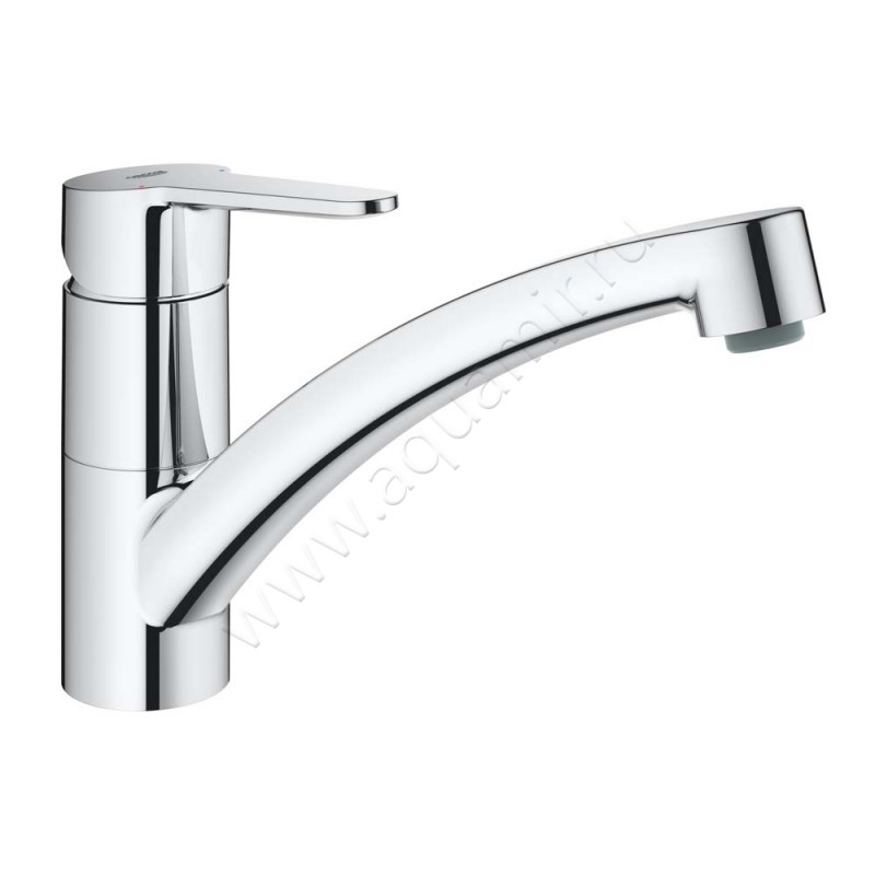 Однорычажный смеситель для кухни Grohe BauEco хром 31680000 в интерьере