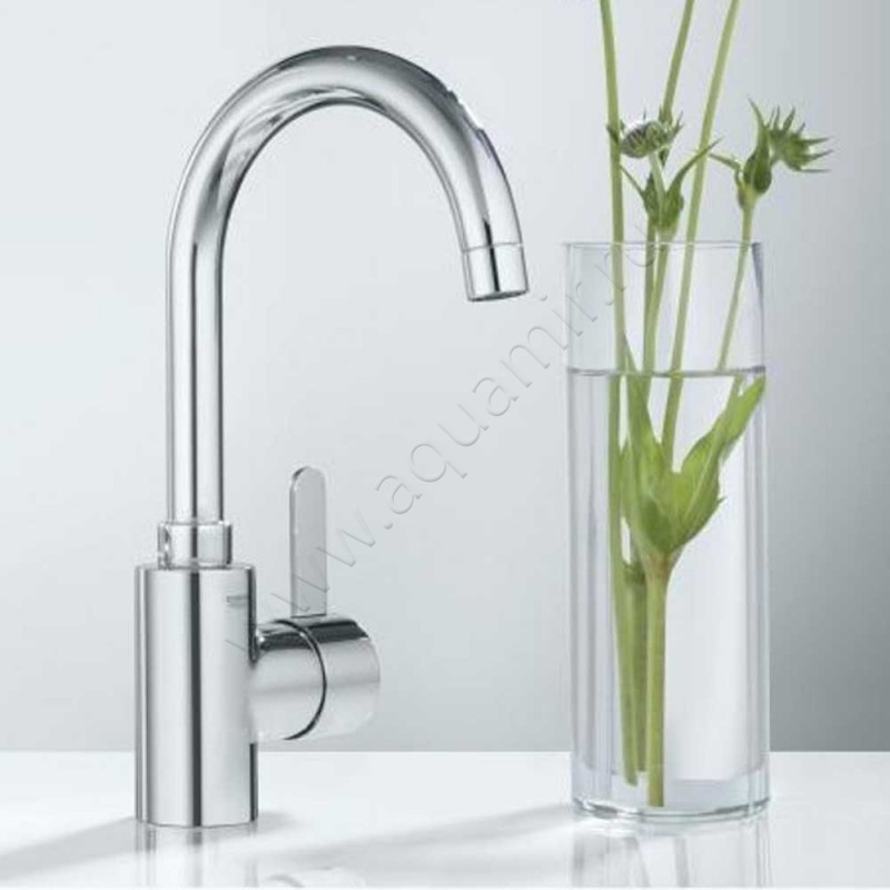Смеситель для раковины Grohe Eurosmart Cosmopolitan хром 32830001 в интерьере