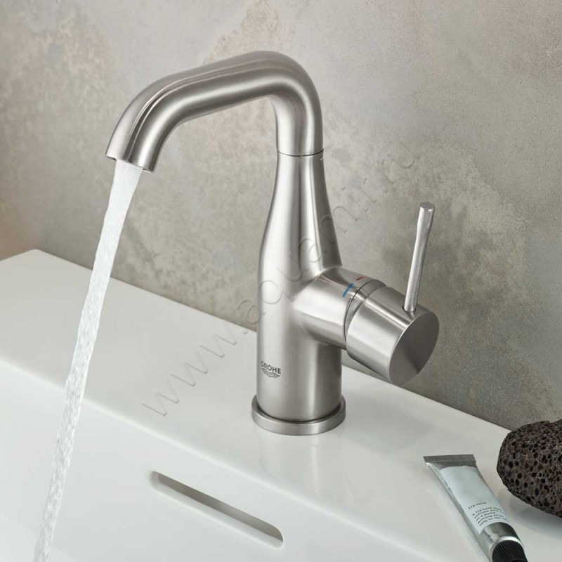 Смеситель для раковины Grohe Essence 23462DC1 в интерьере