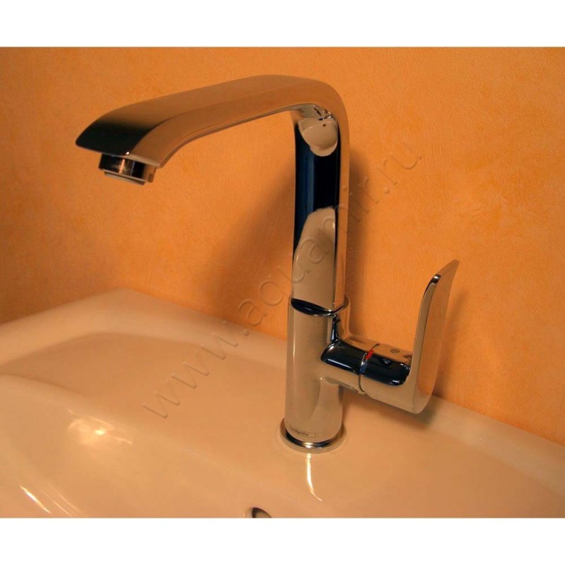 Смеситель для раковины Hansgrohe Metris хром 31087000 в интерьере