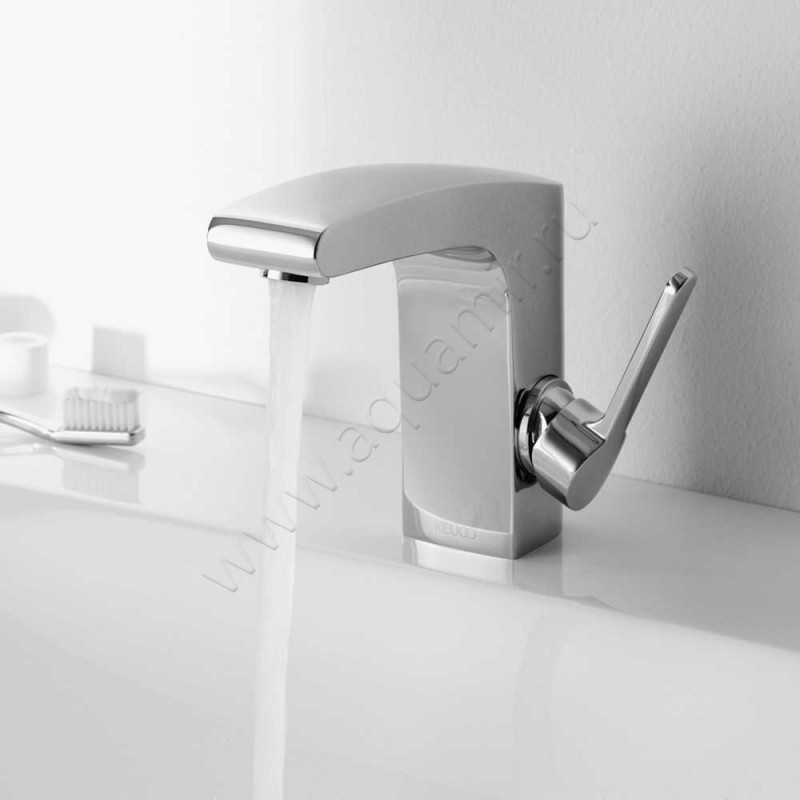 Однорычажный смеситель для раковины Keuco ELEGANCE 51602010000 в интерьере