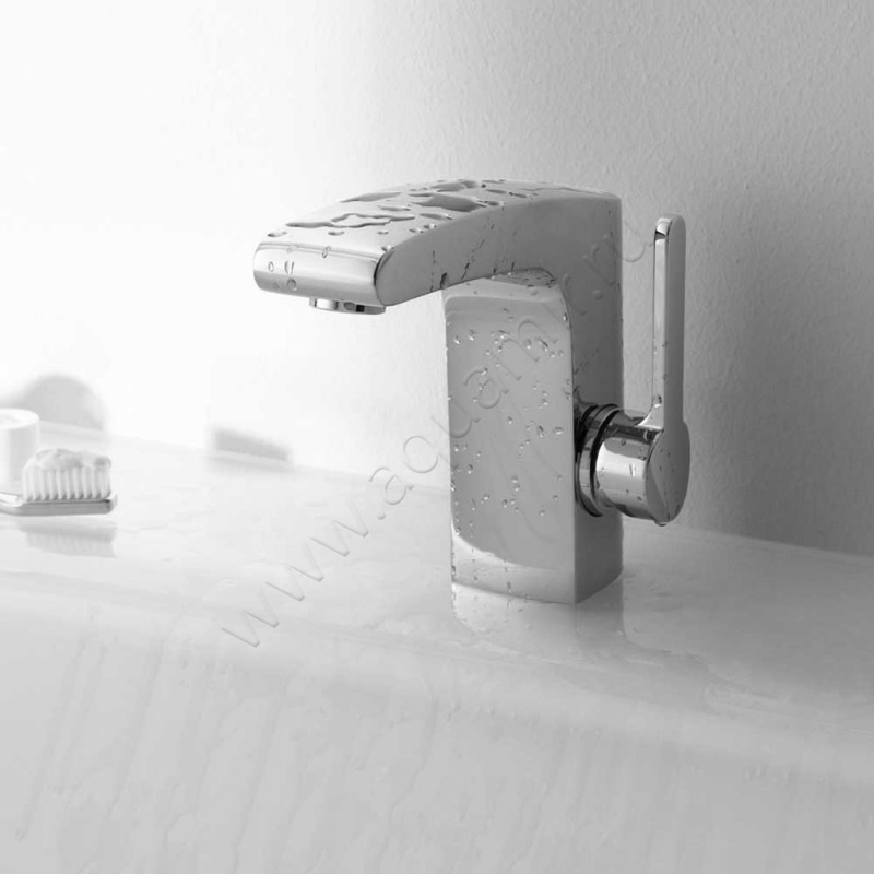 Однорычажный смеситель для раковины Keuco ELEGANCE 51602010000 в интерьере