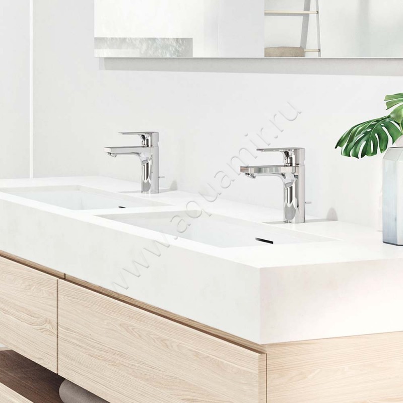 Смеситель для раковины Kludi ZENTA SL хром 482900565 в интерьере