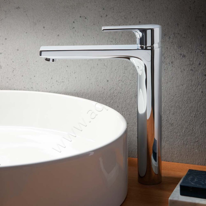 Смеситель для раковины Kludi ZENTA SL хром 482560565 в интерьере