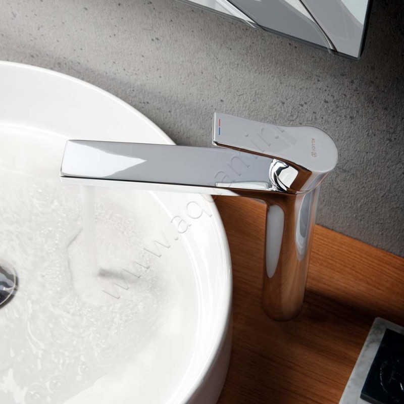 Смеситель для раковины Kludi ZENTA SL хром 482560565 в интерьере