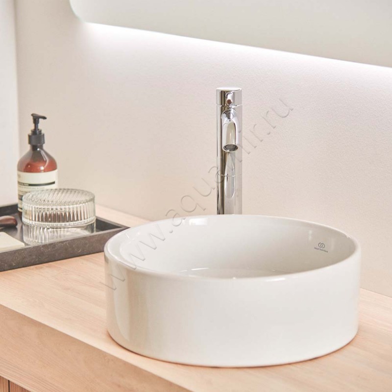 Смеситель для раковины Ideal Standard Ceraline BC194AA в интерьере