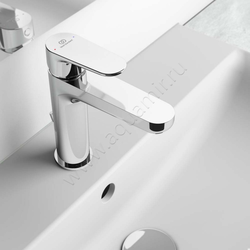 Смеситель для раковины Ideal Standard Cerafine O BC699AA в интерьере