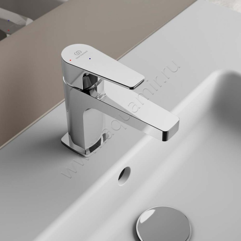 Смеситель для раковины Ideal Standard Cerafine D BC683AA в интерьере