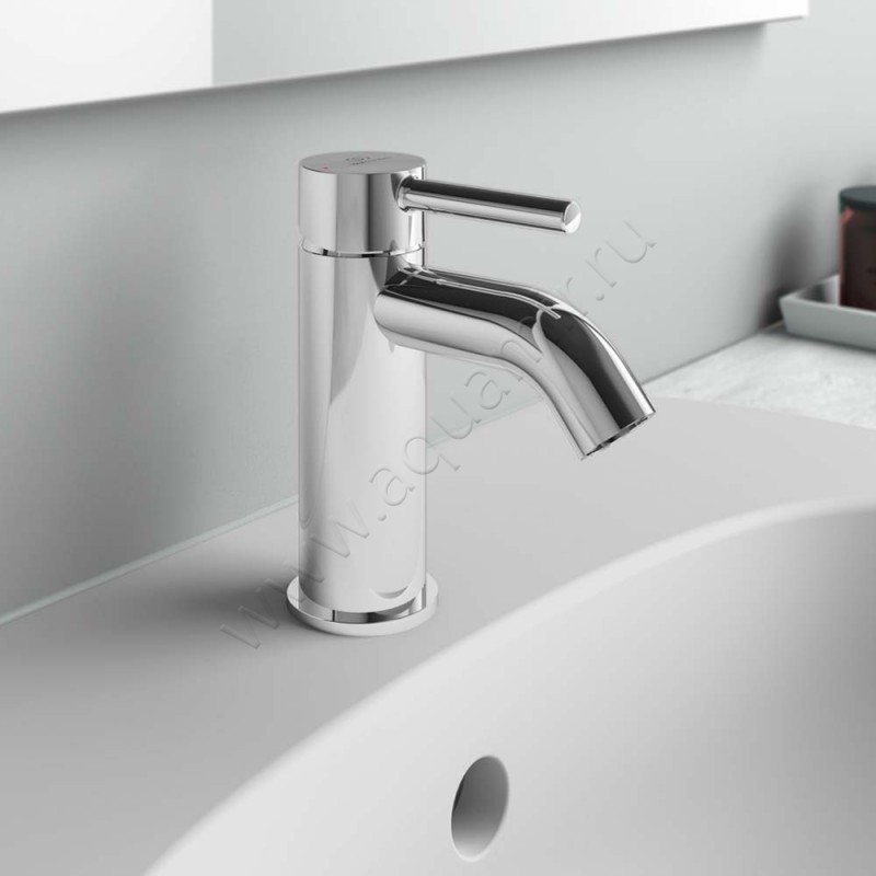 Смеситель для раковины Ideal Standard Ceraline BC193AA в интерьере