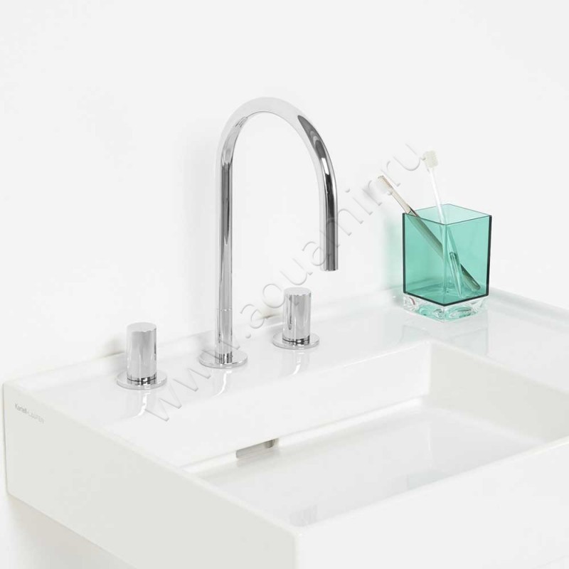 Смеситель для раковины Kartell by Laufen хром 3123330042201 в интерьере