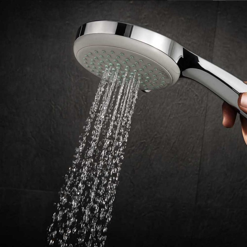 Душевая стойка с термостатом Hansgrohe Croma 27188000 в интерьере