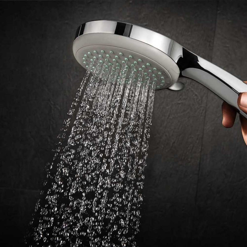 Душевая стойка с термостатом Hansgrohe Croma 27188000 в интерьере