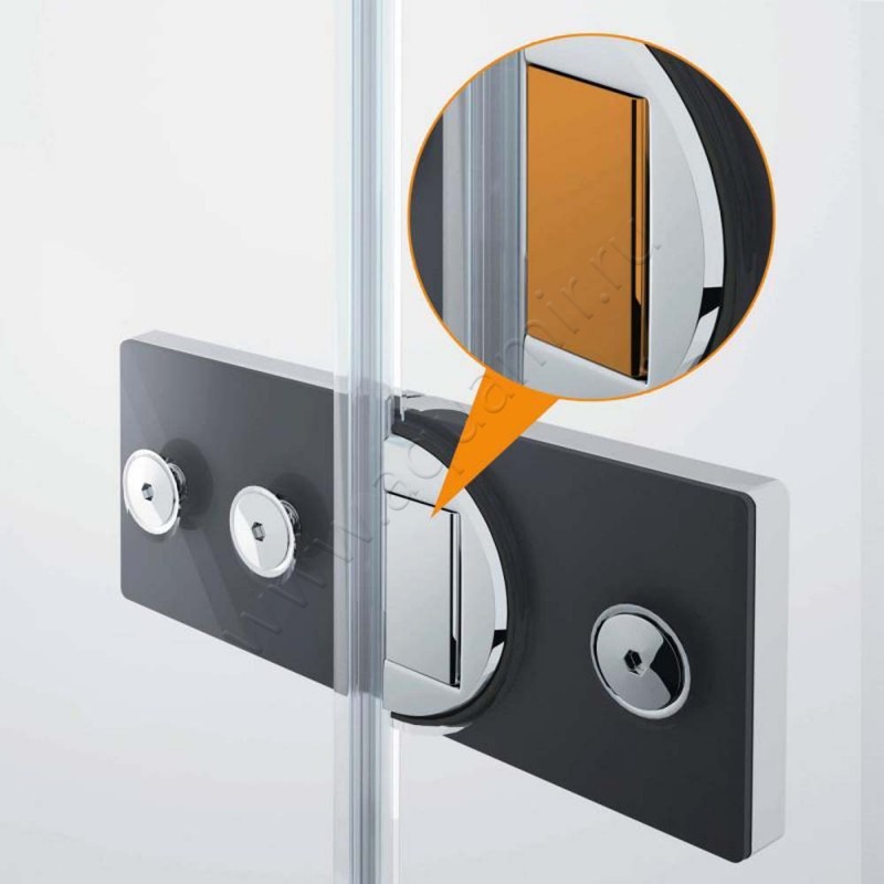 Маятниковая душевая дверь для комбинации с ответной частью Huppe Solva pure ST1208092321 в интерьере