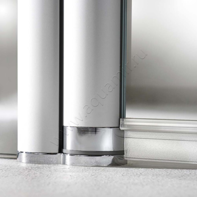 Маятниковая душевая дверь для комбинации с ответной частью Huppe Classics 2 C24011069321 в интерьере